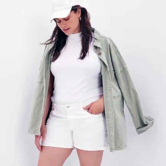 🌸4/$50🌸 NWOT Gap 5" Mid Rise Denim Shorts with Washwell - Picture 3 of 16